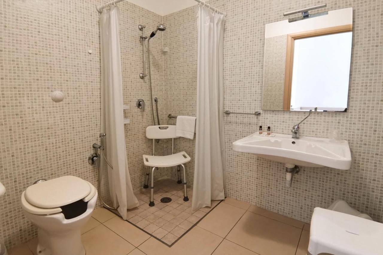 Hotel Poetto Кальяри Экстерьер фото